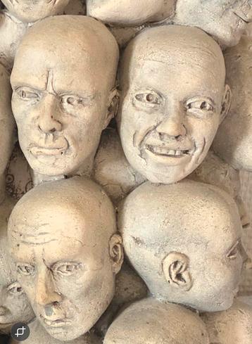 Median Art human sculpture klei beschikbaar voor biedingen