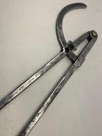 Antiek gereedschap uit de oudheid (30 A), Antiek en Kunst, Antiek | Gereedschap en Instrumenten, Verzenden