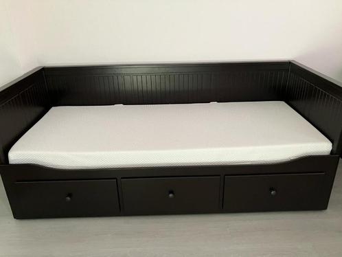 Day-bed Hemnes van IKEA - in zeer goede staat, Maison & Meubles, Chambre à coucher | Lits, Comme neuf, Deux personnes, 160 cm