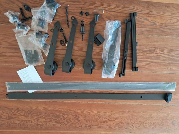 Zwart schuifdeur systeem met rails en softclose systeem, Doe-het-zelf en Bouw, Hang- en Sluitwerk, Zo goed als nieuw, Ophalen of Verzenden