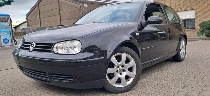 VOLKSWAGEN GOLF 4.1600cc BENZINE/GEKEURD/12MA GARANTIE, Auto's, Volkswagen, Bedrijf, Golf, Autonomous Driving, Bluetooth, Bochtverlichting