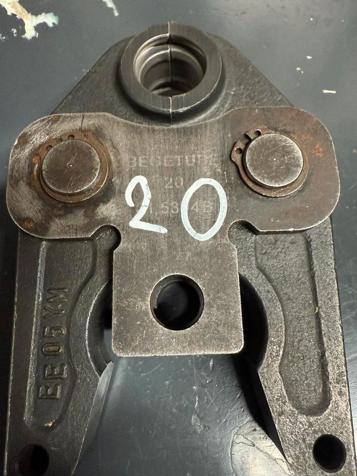 Begetube persbek 20 mm gekeurd tot oktober 2026, Doe-het-zelf en Bouw, Gereedschap | Machine-onderdelen en Toebehoren, Zo goed als nieuw