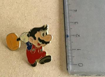 Pin’s vintage super Mario  beschikbaar voor biedingen