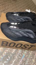 Yeezy 700 v3, Kleding | Heren, Schoenen, Verzenden, Zo goed als nieuw