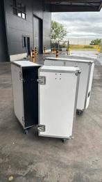 Flight cases voor vestiaire, Ophalen, Zo goed als nieuw