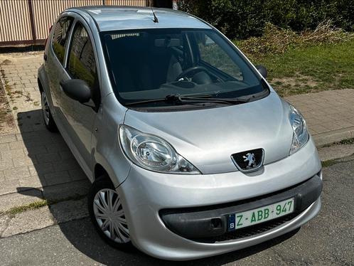 PEUGEOT 107 1.0i BENZINE 5DEURS LEZ VRIJ, Auto's, Peugeot, Bedrijf, Alarm, Benzine, Euro 4, 5 deurs, Handgeschakeld, Zilver of Grijs