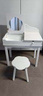 Make up tafel zoekt kleine prinses., Moins de 100 cm, Enlèvement, Utilisé, 50 à 100 cm