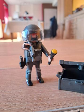 Playmobil City Action - Politieagent van de Special Forces beschikbaar voor biedingen