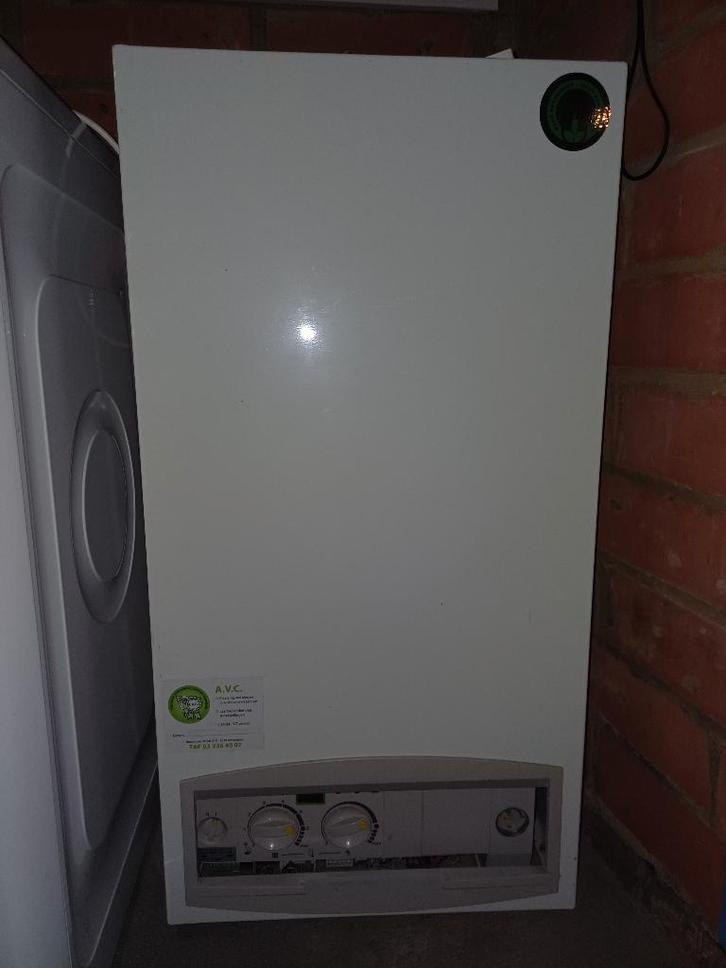 Condensatieketel hoogrendement JUNKERS Cerasmart 30-3 ZWB, Doe-het-zelf en Bouw, Chauffageketels en Boilers, Gebruikt, Aardgas