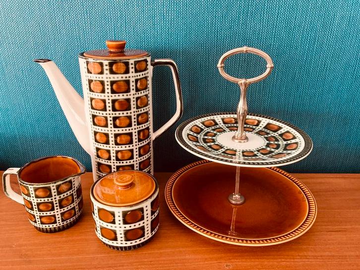 Boch Bernadette koffieservies compleet 6 pers, Antiek en Kunst, Antiek | Servies compleet, Ophalen