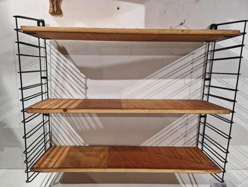 Wandrek boekenrek Tomado staanders met whb of string planken beschikbaar voor biedingen