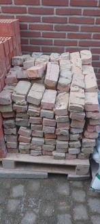 Gratis recuperatie bakstenen 18 x 8,5 x 5, Doe-het-zelf en Bouw, Metselstenen, Ophalen, Bakstenen