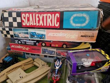 Scalextric ENORME lot + 5 sets complets, rails voitures beschikbaar voor biedingen