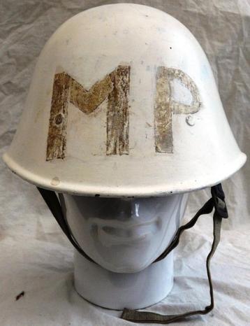 Staal Helm / Steel Helmet, type: M40-C, 1940s.(Nr.1) beschikbaar voor biedingen