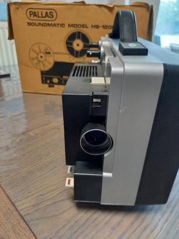 projector pallas + diverse filmpjes beschikbaar voor biedingen