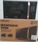 Microgolf + grill.   Samsung, Elektronische apparatuur, Ophalen, Grill, Zo goed als nieuw, Draaiplateau