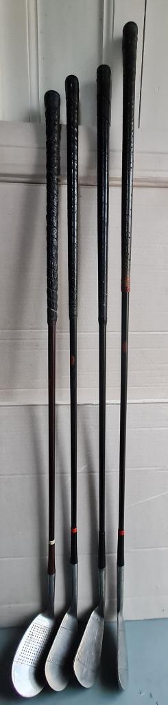 4 vintage handforged clubs o.a. St Andrews iron-mashie beschikbaar voor biedingen
