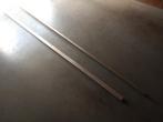 2 metalen latten/ profielen, 2m85 lang, Ophalen, Zo goed als nieuw, Aluminium