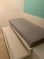 Wit IKEA eenpersoons bed met een lade met matras., Huis en Inrichting, Slaapkamer | Matrassen en Bedbodems, 90 cm, Gebruikt, Eenpersoons