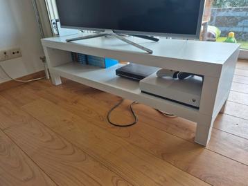 Tv meubel beschikbaar voor biedingen