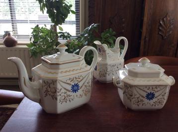 Thee servies Vieux Paris periode Charles X 19de eeuw beschikbaar voor biedingen