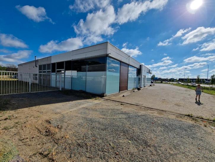 Verhuur Toonzaal, Immo, Garages en Parkeerplaatsen