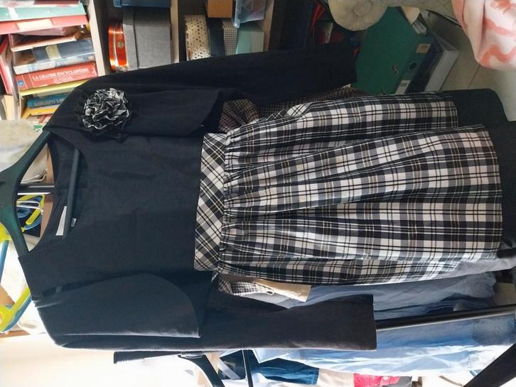 Magnifique robe de fête avec veston assorti., Enfants & Bébés, Vêtements enfant | Autre, Comme neuf, Enlèvement ou Envoi