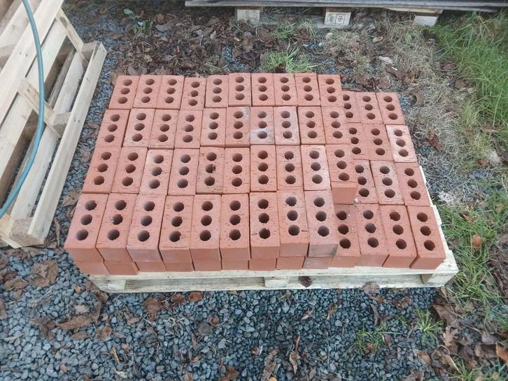 Rode boerestenen BO-M90 70 stuks 20€, Doe-het-zelf en Bouw, Metselstenen, Ophalen of Verzenden