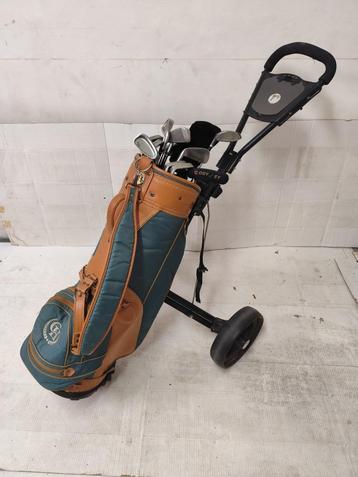Golf materiaal  beschikbaar voor biedingen