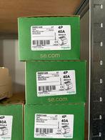 Diff 4p 40A 30mA Schneider, Computers en Software, Netwerk switches, Ophalen of Verzenden, Zo goed als nieuw