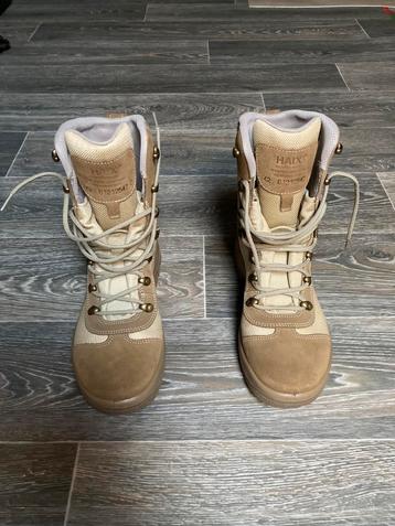 Negen Haix Desert Boots P. 42 beschikbaar voor biedingen