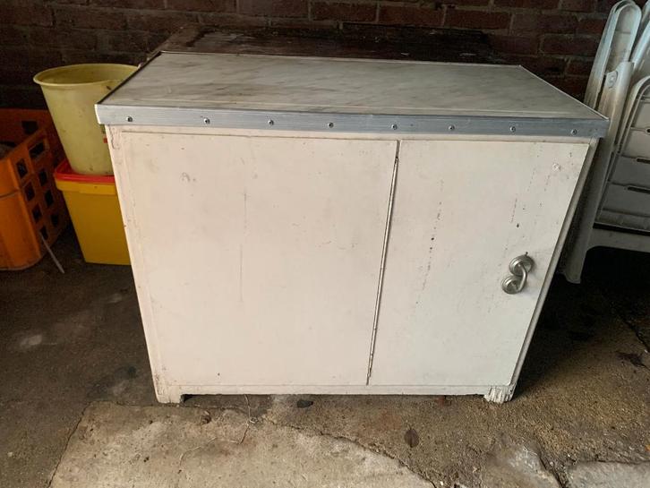 Oude witte kast, Huis en Inrichting, Kasten | Wandmeubels, Ophalen
