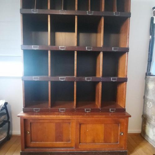 Prachtige houten bibliotheekkast in zeer goede staat, Huis en Inrichting, Kasten | Boekenkasten, Gebruikt, 100 tot 150 cm, 200 cm of meer