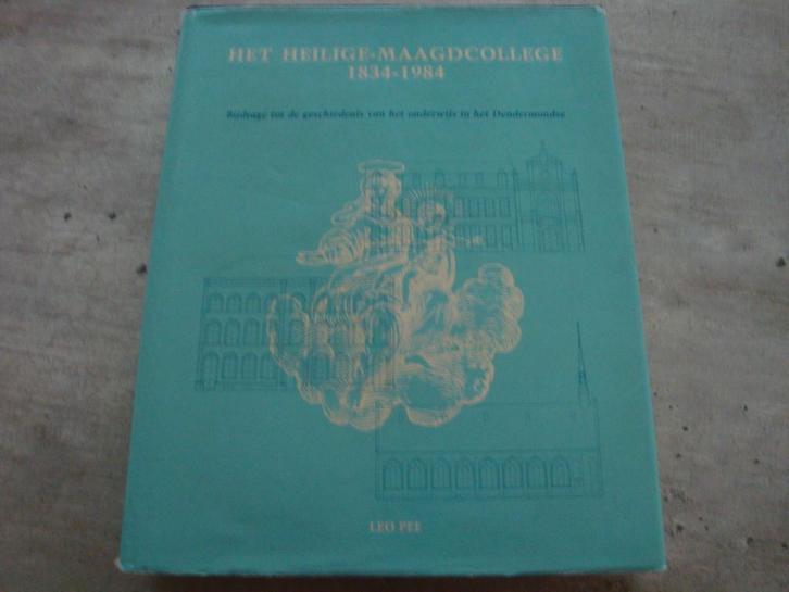 HET HEILIGE MAAGDCOLLEGE 1834-1984, Boeken, Geschiedenis | Stad en Regio, Gelezen, Ophalen of Verzenden
