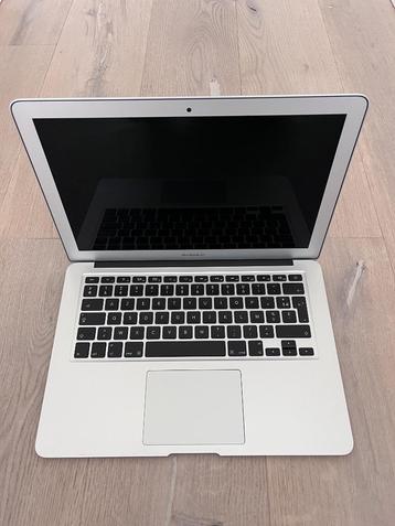 Macbook Air (13 inch, 2017) beschikbaar voor biedingen
