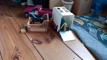Schleich trailer+ auto, stal+paarden beschikbaar voor biedingen