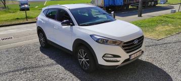 Hyundai TUCSON 1.7 Go, Autos, Achat, Carnet d'entretien, Noir, Diesel