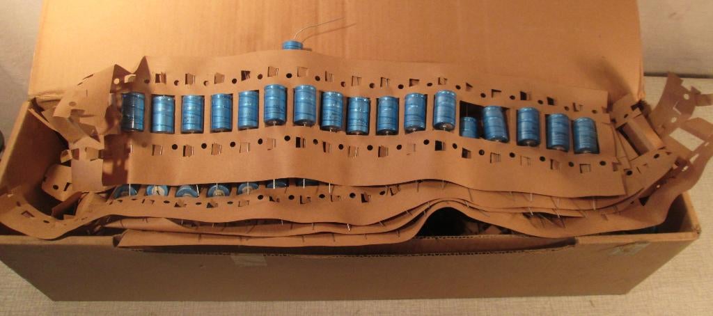 Grote Partij  Philips Condensatoren 4700μF 6,3V, Hobby en Vrije tijd, Elektronica-componenten, Ophalen of Verzenden, Nieuw