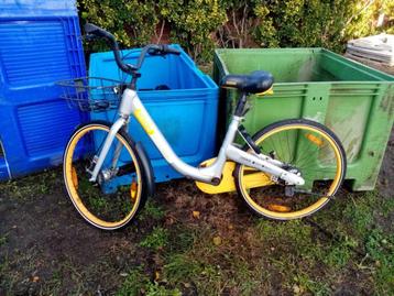 STUDENTEN fiets volle rubber banden oerdegelijk- NOOIT PLAT 