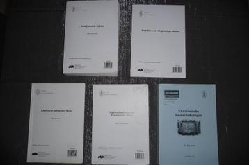 Studieboeken en cursussen – KUL – informatica. beschikbaar voor biedingen