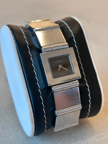 Gucci horloge voor dames Model 600L beschikbaar voor biedingen