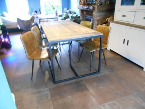 Te koop tafel met 6 stoelen lederzitting in landelijke stijl, Maison & Meubles, Tables | Tables à manger, Comme neuf, 50 à 100 cm