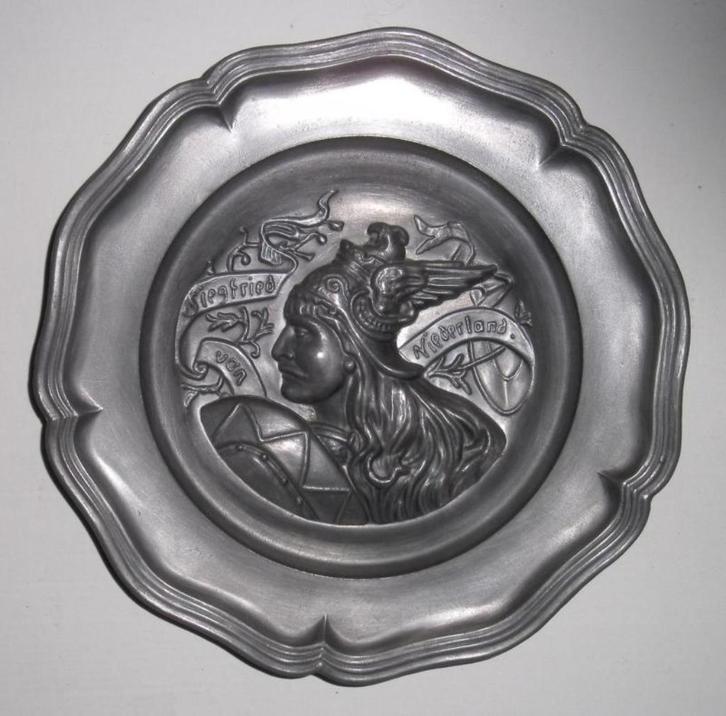 tinnen bord Siegfried von Niederland, Antiek en Kunst, Antiek | Tin, Ophalen of Verzenden