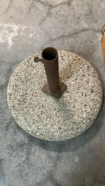 Paraplu voet beschikbaar voor biedingen