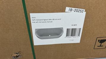 Half vrijstaande bad Wiesbaden 180x80. Matt wit , nieuw beschikbaar voor biedingen