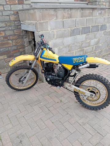 suzuki 250 rm 4takt 1980 beschikbaar voor biedingen