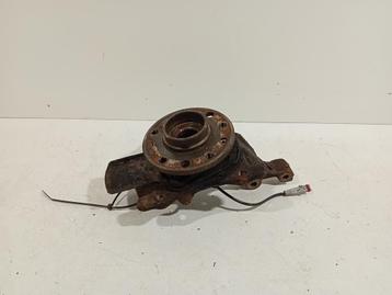 WIELNAAF RECHTS VOOR Opel Zafira (M75) (01-2005/04-2015) beschikbaar voor biedingen
