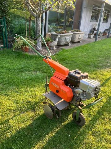Tuinfrees Husqvarna T520 beschikbaar voor biedingen