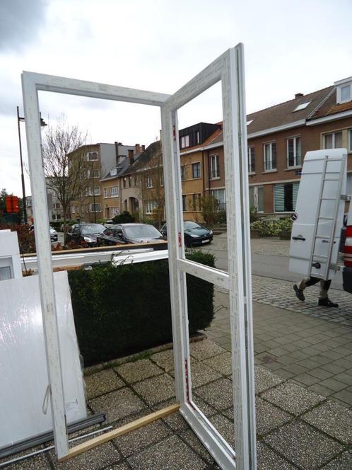 Te koop een PVC-voordeur van het merk KÖMMERLING GLOEDNIEUW!, Doe-het-zelf en Bouw, Raamkozijnen en Schuifdeuren, Nieuw, Ophalen of Verzenden