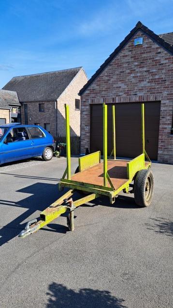 Houtaanhangwagen  beschikbaar voor biedingen